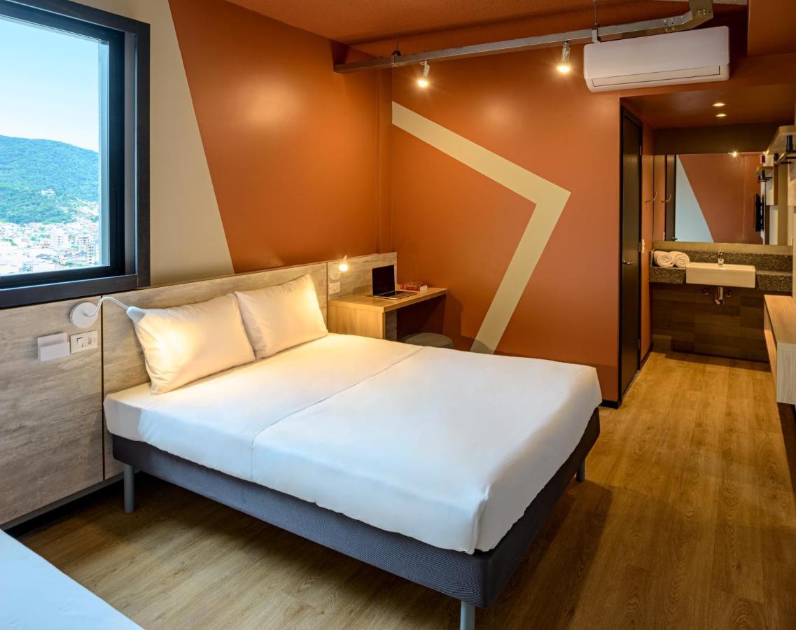 Ibis Budget Balneario Camboriu Exterior photo