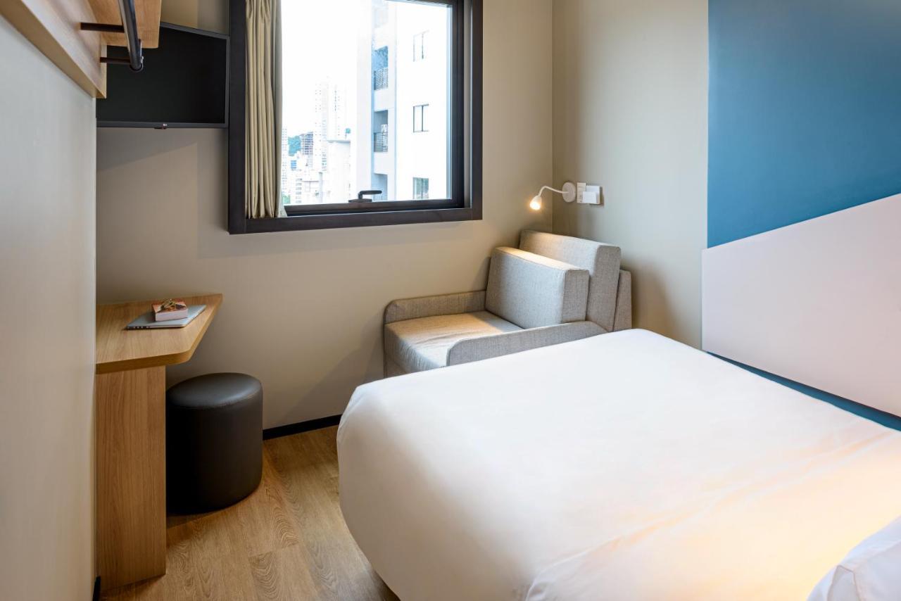Ibis Budget Balneario Camboriu Exterior photo